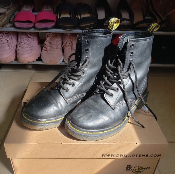 Dr. Martens Shoes - Authentic 1460 Dr Martens / Docs